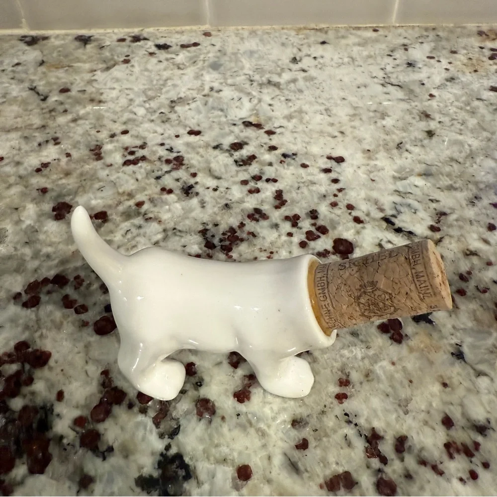 Ceramic Dachshund Dog Wine Bottle Stopper White‎ Porcelain Glossy Barware Cork